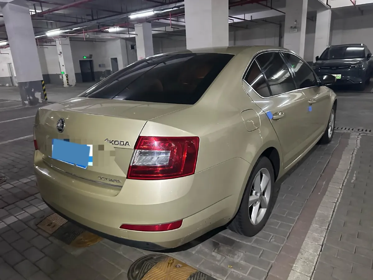 2015 BYD M6 2.4L 167HP L4 6DCT,autocango,china used car exporter,china ev exporter,chinese used car exporter,chinese used ev exporter