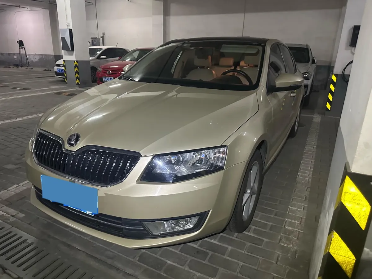 2015 BYD M6 2.4L 167HP L4 6DCT,autocango,china used car exporter,china ev exporter,chinese used car exporter,chinese used ev exporter