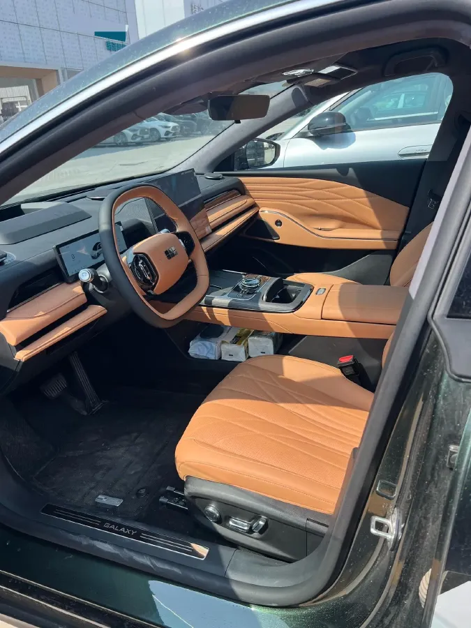 2025 Geely Galaxy Starshine 8 1.5T 163HP L4 3DHT PHEV 27.69KWH,autocango,china used car exporter,china ev exporter,chinese used car exporter,chinese used ev exporter