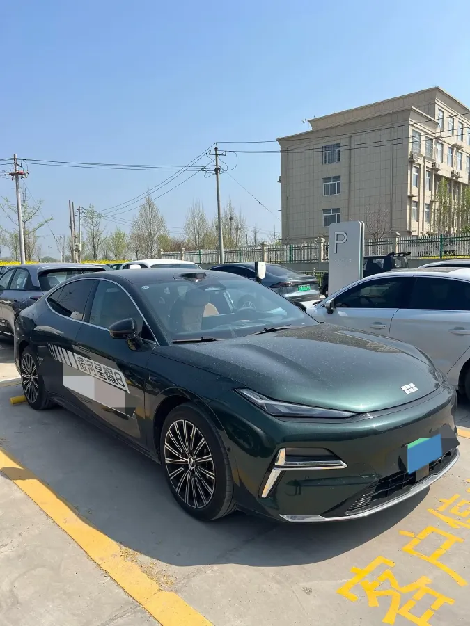 2025 Geely Galaxy Starshine 8 1.5T 163HP L4 3DHT PHEV 27.69KWH,autocango,china used car exporter,china ev exporter,chinese used car exporter,chinese used ev exporter
