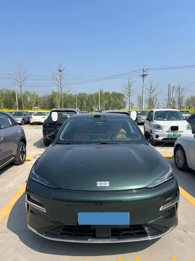 2025 Geely Galaxy Starshine 8 1.5T 163HP L4 3DHT PHEV 27.69KWH,autocango,china used car exporter,china ev exporter,chinese used car exporter,chinese used ev exporter