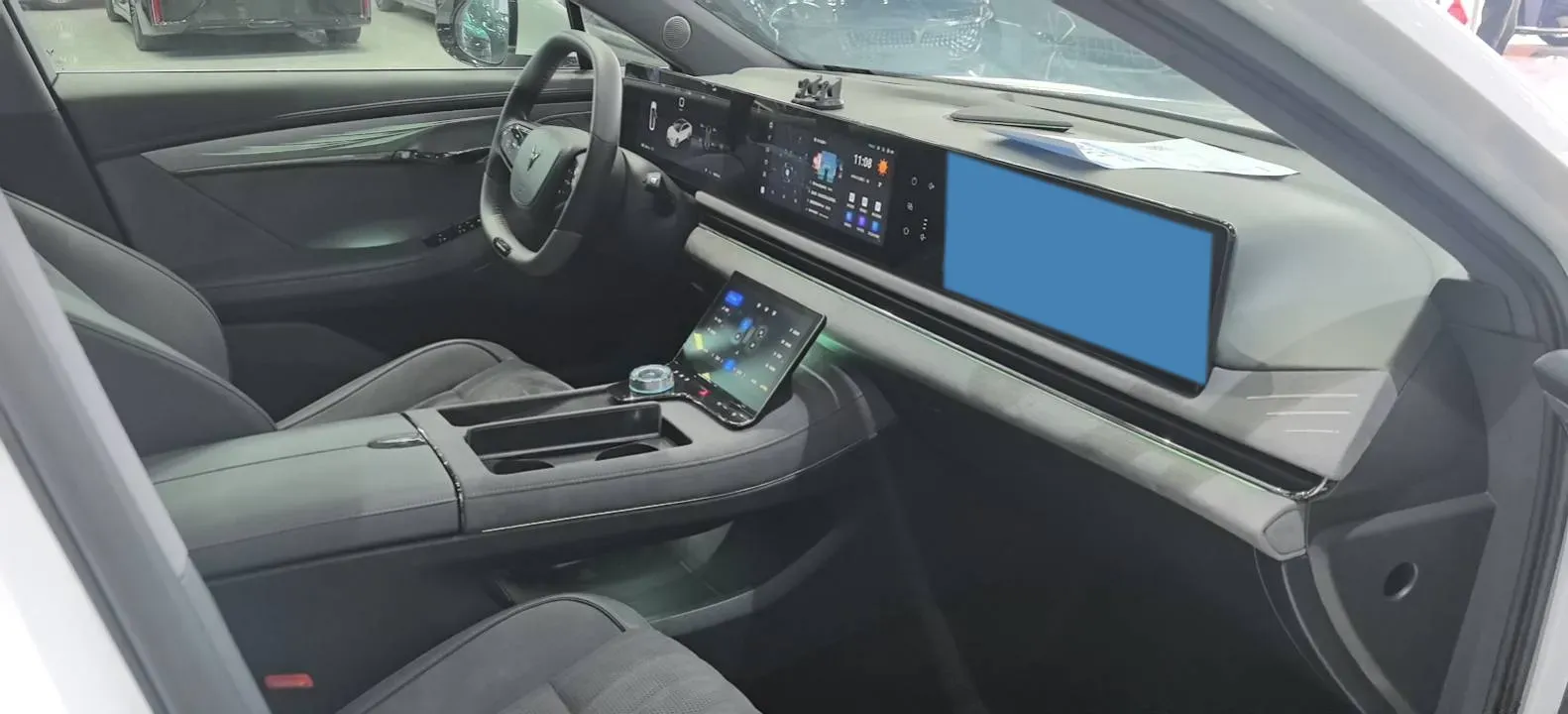 2023 Voyah ZhuiGuang BEV 82.11KWH,autocango,china used car exporter,china ev exporter,chinese used car exporter,chinese used ev exporter