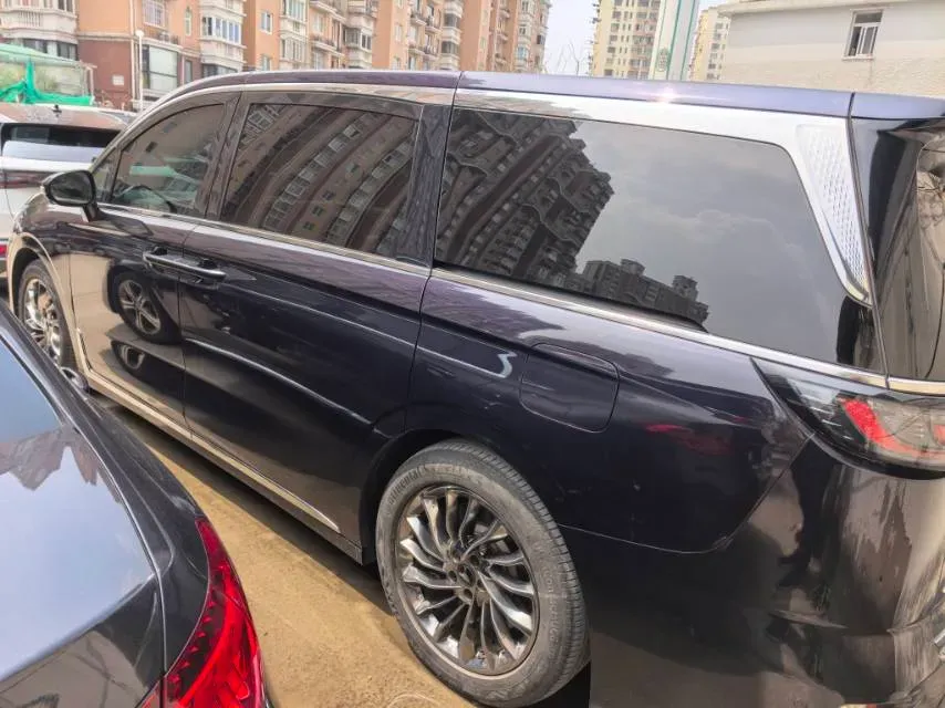 2022 Voyah Dream 1.5T 136HP L4 PHEV 25.57KWH,autocango,china used car exporter,china ev exporter,chinese used car exporter,chinese used ev exporter