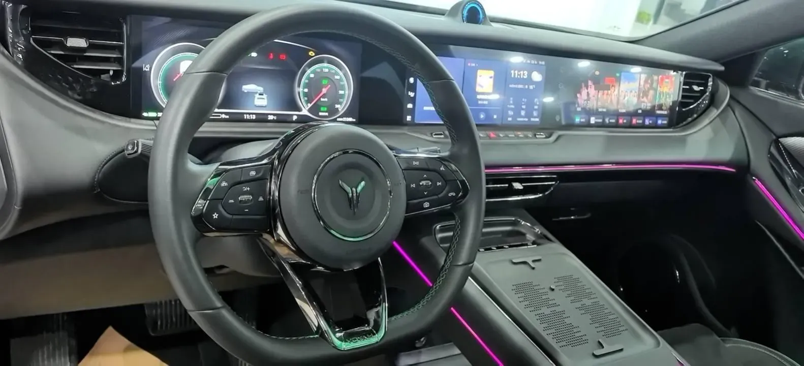 2025 Voyah FREE 1.5T 150HP L4 REEV 43KWH,autocango,china used car exporter,china ev exporter,chinese used car exporter,chinese used ev exporter