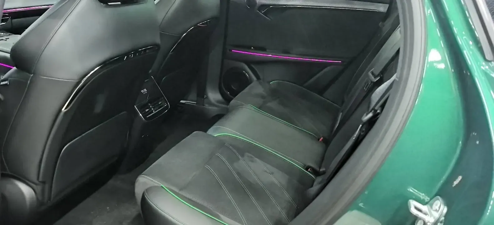 2025 Voyah FREE 1.5T 150HP L4 REEV 43KWH,autocango,china used car exporter,china ev exporter,chinese used car exporter,chinese used ev exporter