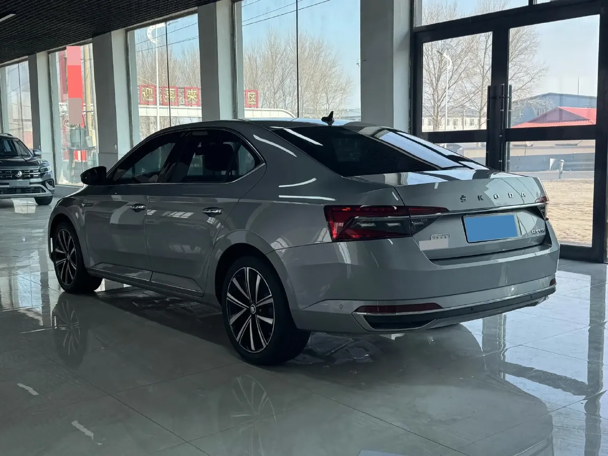 2023 Skoda Superb 1.4T 150HP L4 7DCT,autocango,china used car exporter,china ev exporter,chinese used car exporter,chinese used ev exporter