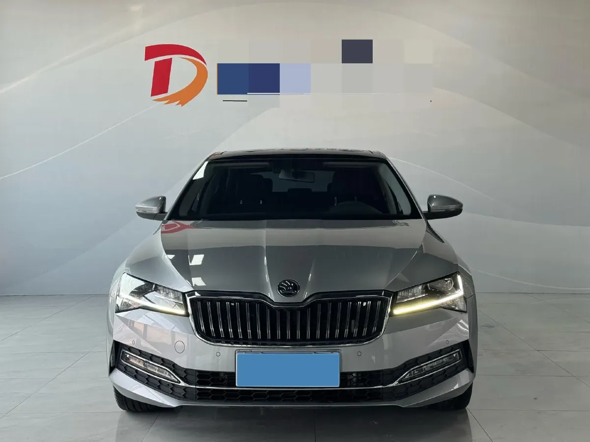 2023 Skoda Superb 1.4T 150HP L4 7DCT,autocango,china used car exporter,china ev exporter,chinese used car exporter,chinese used ev exporter
