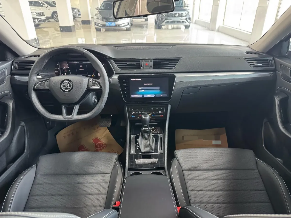 2023 Skoda Superb 1.4T 150HP L4 7DCT,autocango,china used car exporter,china ev exporter,chinese used car exporter,chinese used ev exporter