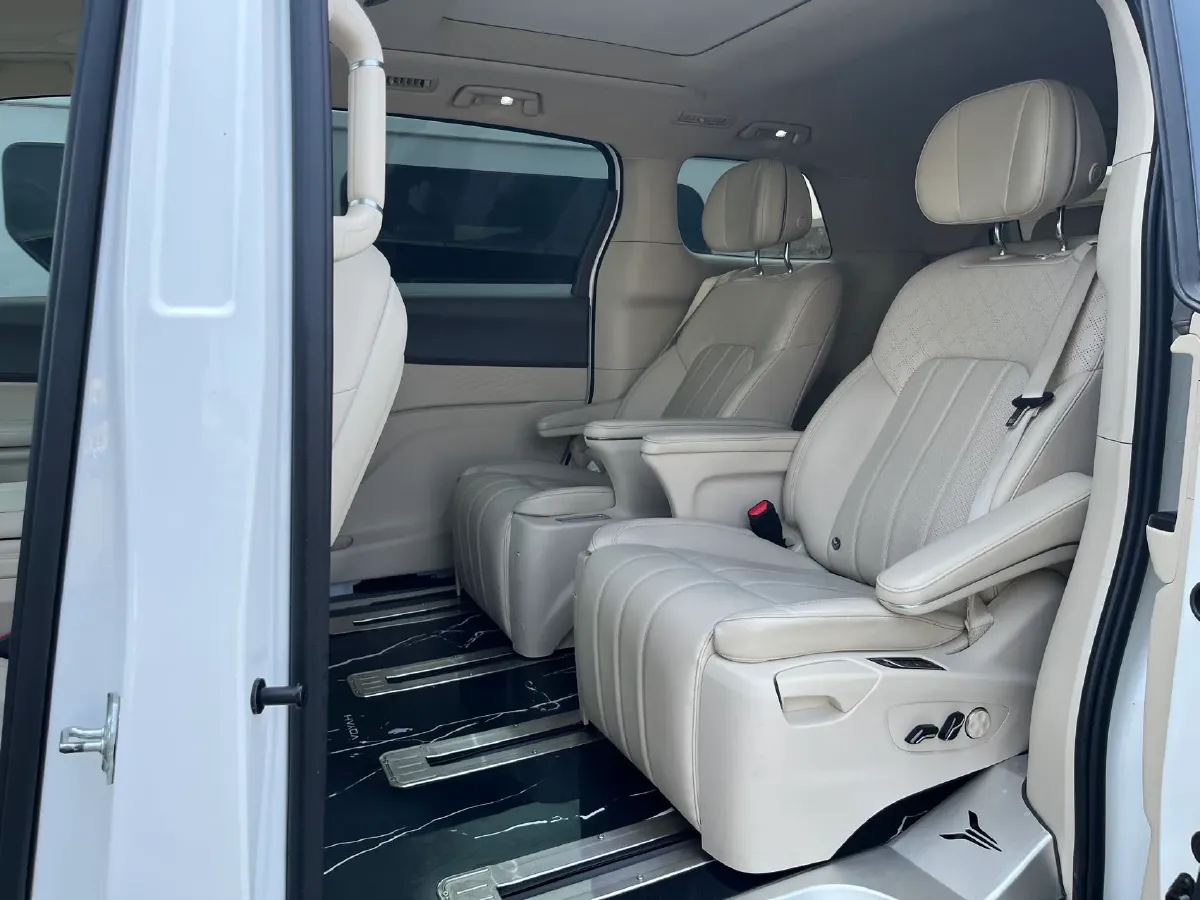 2022 Voyah Dream BEV 82KWH,autocango,china used car exporter,china ev exporter,chinese used car exporter,chinese used ev exporter