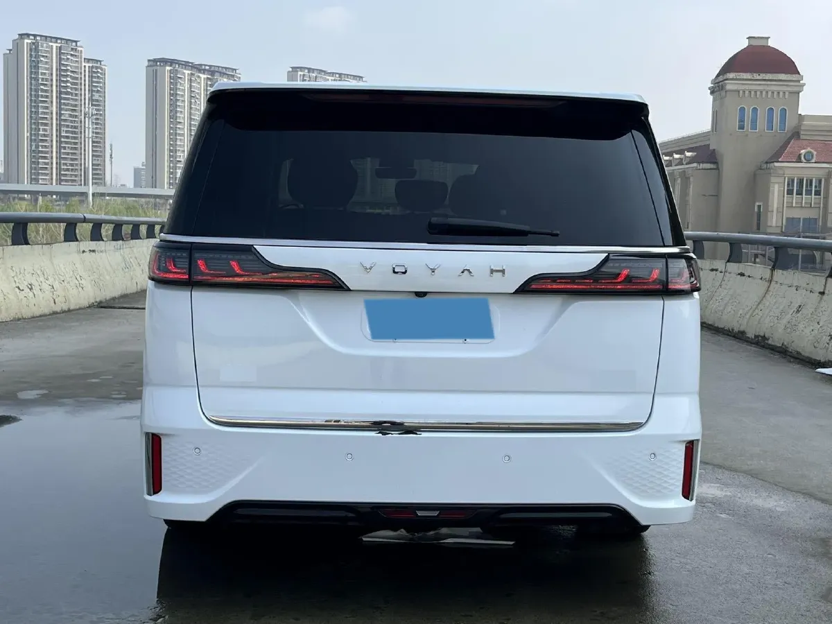 2022 Voyah Dream BEV 82KWH,autocango,china used car exporter,china ev exporter,chinese used car exporter,chinese used ev exporter