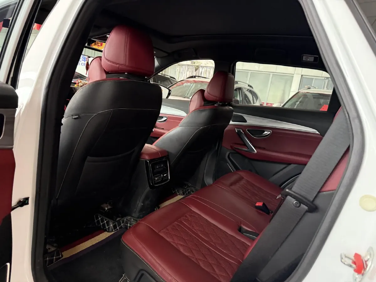 2023 ChangAn Oshan X7 Plus 1.5T 188HP L4 7DCT,autocango,china used car exporter,china ev exporter,chinese used car exporter,chinese used ev exporter