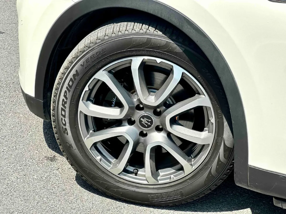 2019 Maserati Levante 3.0T 350HP V6 8AT,autocango,china used car exporter,china ev exporter,chinese used car exporter,chinese used ev exporter