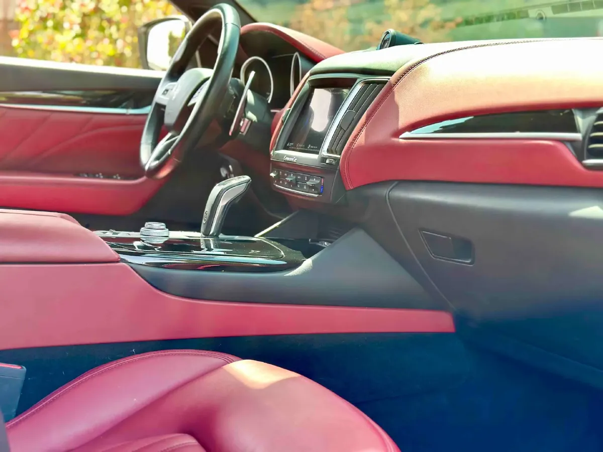 2019 Maserati Levante 3.0T 350HP V6 8AT,autocango,china used car exporter,china ev exporter,chinese used car exporter,chinese used ev exporter