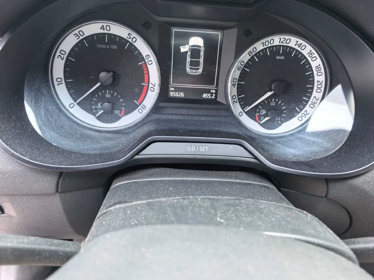 2019 Skoda Octavia 1.5L 116HP L4 6AT,autocango,china used car exporter,china ev exporter,chinese used car exporter,chinese used ev exporter