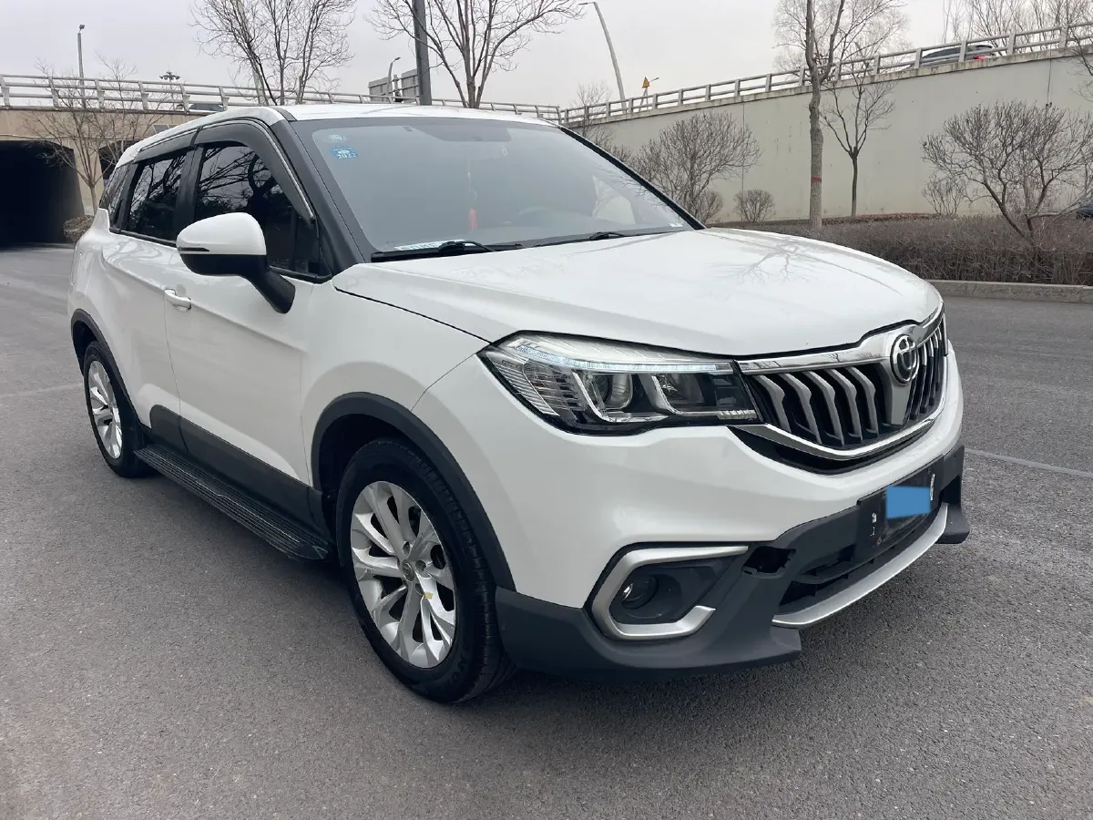 2017 Brilliance Auto V3 1.5L 112HP L4 5AT,autocango,china used car exporter,china ev exporter,chinese used car exporter,chinese used ev exporter