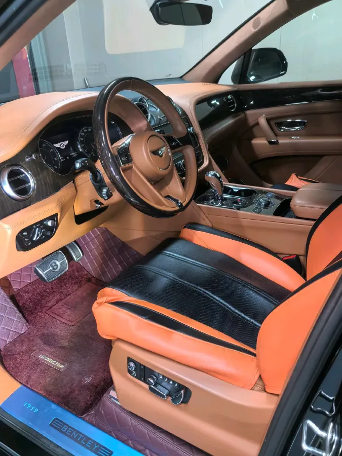 2018 Bentley Bentayga 4.0T 550HP V8 8AT,autocango,china used car exporter,china ev exporter,chinese used car exporter,chinese used ev exporter