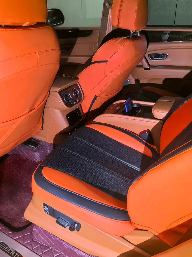 2018 Bentley Bentayga 4.0T 550HP V8 8AT,autocango,china used car exporter,china ev exporter,chinese used car exporter,chinese used ev exporter