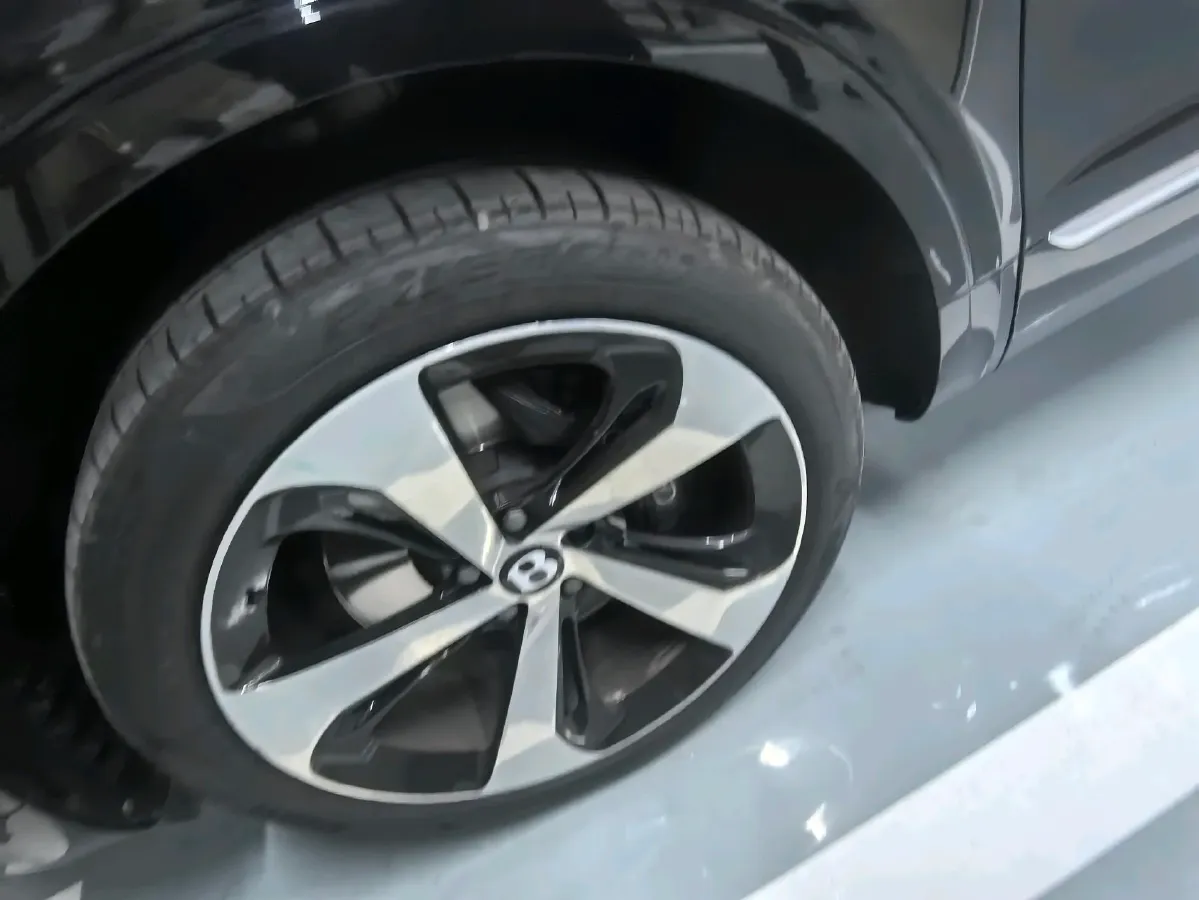 2018 Bentley Bentayga 4.0T 550HP V8 8AT,autocango,china used car exporter,china ev exporter,chinese used car exporter,chinese used ev exporter