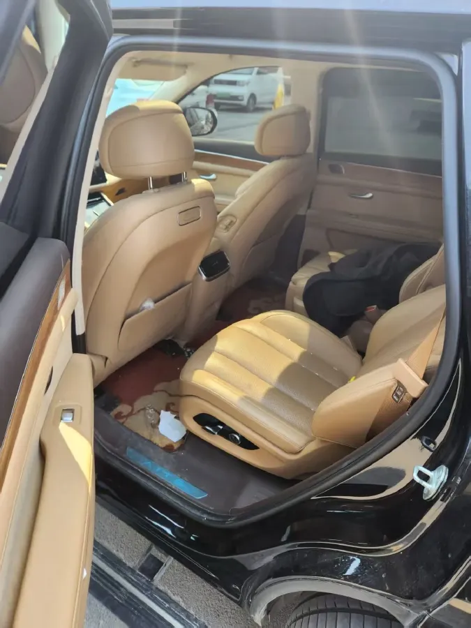 2024 AITO AITO M7 1.5T 152HP L4 REEV 40KWH,autocango,china used car exporter,china ev exporter,chinese used car exporter,chinese used ev exporter