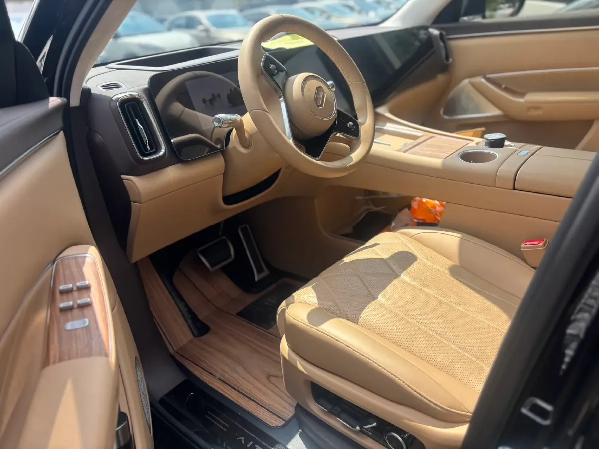 2025 AITO AITO M8 REEV 160HP REEV 53.4KWH,autocango,china used car exporter,china ev exporter,chinese used car exporter,chinese used ev exporter