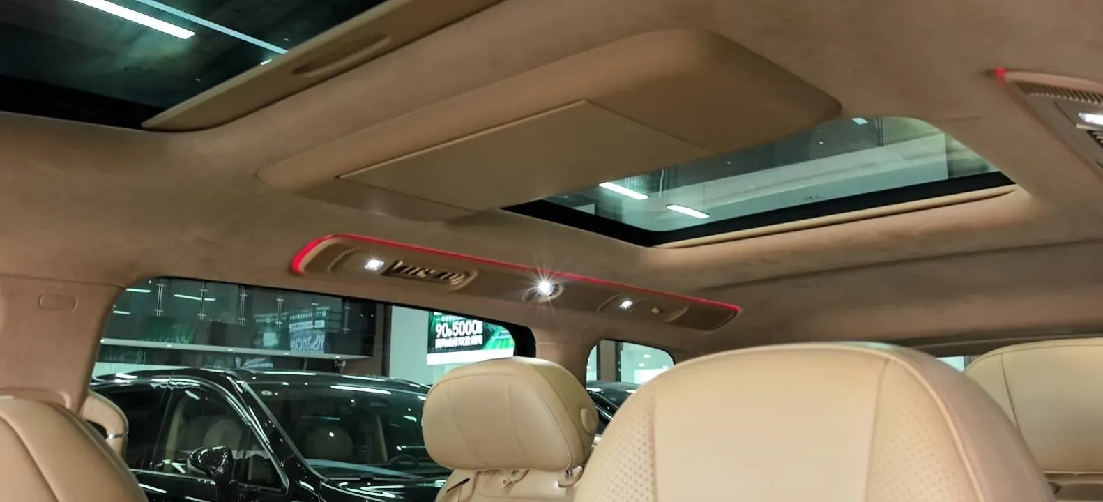 2025 Voyah Dream 1.5T 150HP L4 PHEV 41.7KWH,autocango,china used car exporter,china ev exporter,chinese used car exporter,chinese used ev exporter