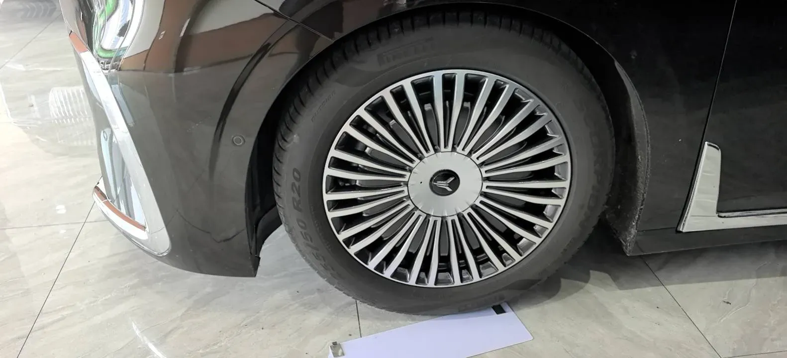 2025 Voyah Dream 1.5T 150HP L4 PHEV 41.7KWH,autocango,china used car exporter,china ev exporter,chinese used car exporter,chinese used ev exporter