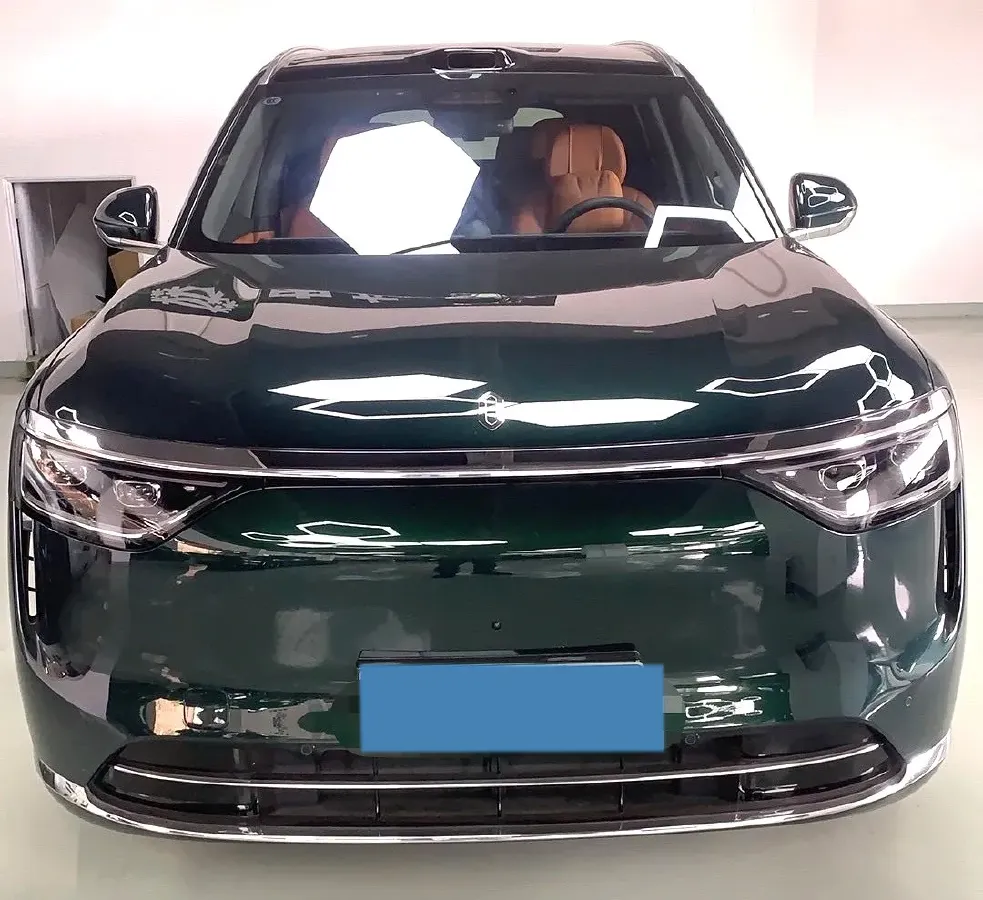 2025 AITO AITO M8 REEV 160HP REEV 53.4KWH,autocango,china used car exporter,china ev exporter,chinese used car exporter,chinese used ev exporter