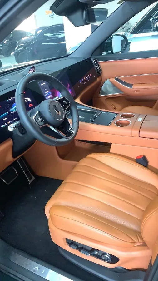 2025 AITO AITO M8 REEV 160HP REEV 53.4KWH,autocango,china used car exporter,china ev exporter,chinese used car exporter,chinese used ev exporter