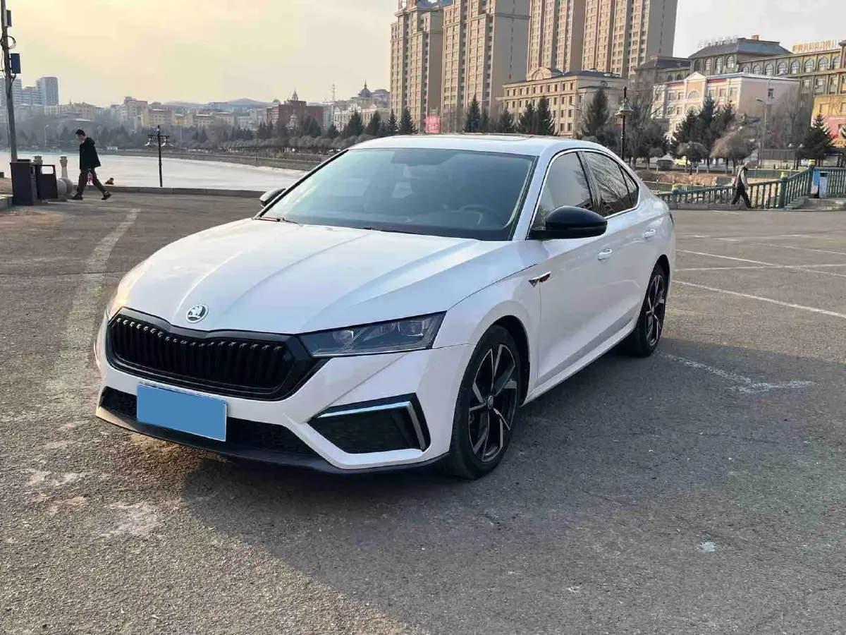 2021 Skoda Octavia 1.4T 150HP L4 7DCT,autocango,china used car exporter,china ev exporter,chinese used car exporter,chinese used ev exporter