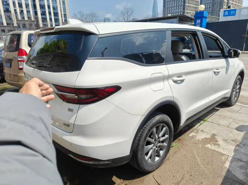 2021 Geely JiaJi 1.5T 177HP L3 6MT,autocango,china used car exporter,china ev exporter,chinese used car exporter,chinese used ev exporter
