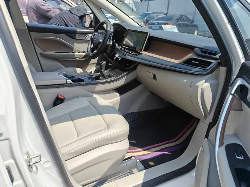 2021 Geely JiaJi 1.5T 177HP L3 6MT,autocango,china used car exporter,china ev exporter,chinese used car exporter,chinese used ev exporter