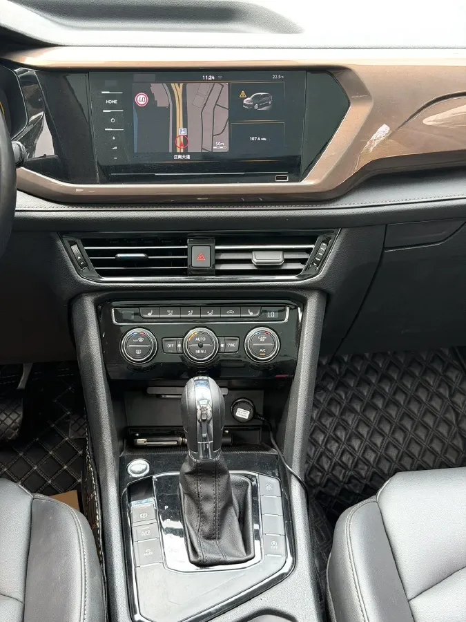 2019 MINI MINI 1.5T 102HP L3 7DCT,autocango,china used car exporter,china ev exporter,chinese used car exporter,chinese used ev exporter