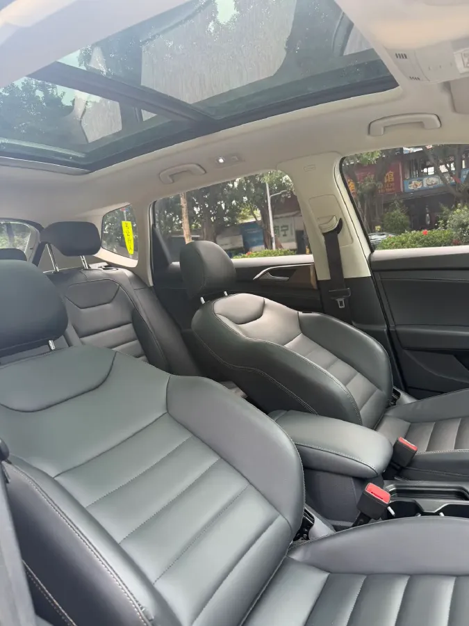 2019 MINI MINI 1.5T 102HP L3 7DCT,autocango,china used car exporter,china ev exporter,chinese used car exporter,chinese used ev exporter