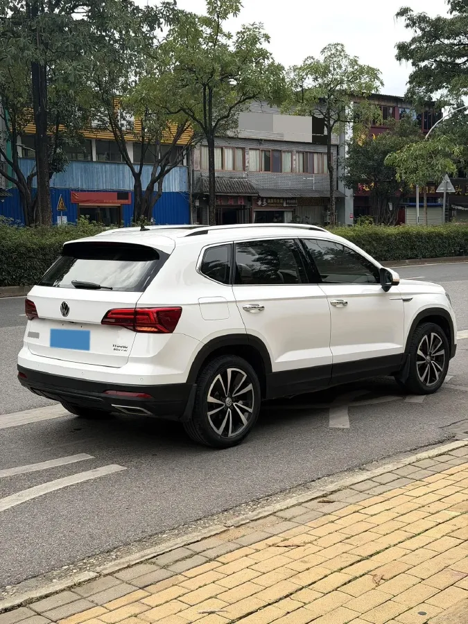 2019 MINI MINI 1.5T 102HP L3 7DCT,autocango,china used car exporter,china ev exporter,chinese used car exporter,chinese used ev exporter