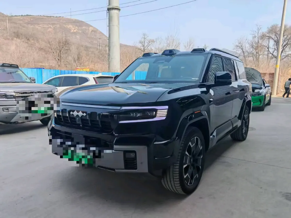 2025 FangChengBao Bao 8 2.0T 245HP L4 E-CVT PHEV 36.8KWH,autocango,china used car exporter,china ev exporter,chinese used car exporter,chinese used ev exporter