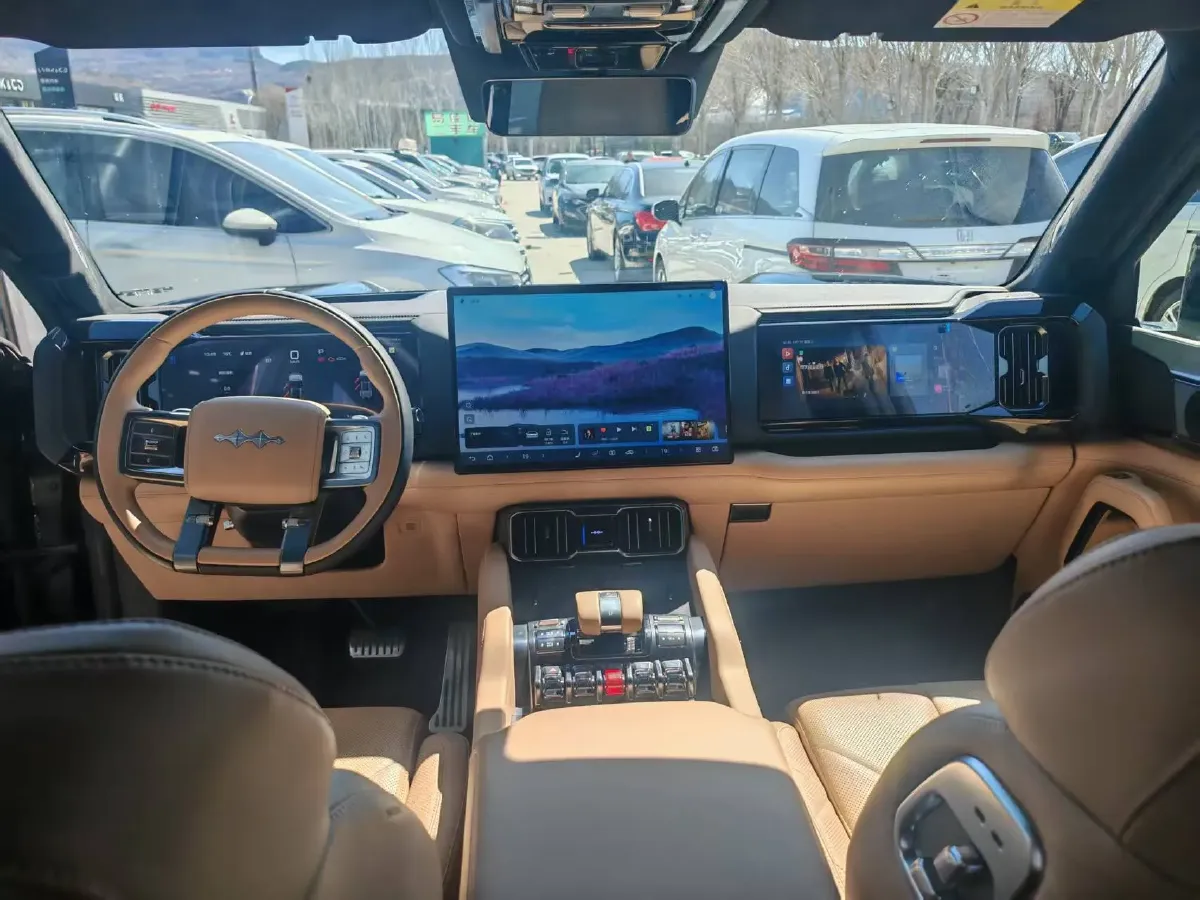 2025 FangChengBao Bao 8 2.0T 245HP L4 E-CVT PHEV 36.8KWH,autocango,china used car exporter,china ev exporter,chinese used car exporter,chinese used ev exporter