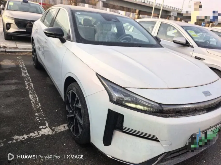 2023 Geely Galaxy L6 1.5T 163HP L4 3DHT PHEV,autocango,china used car exporter,china ev exporter,chinese used car exporter,chinese used ev exporter