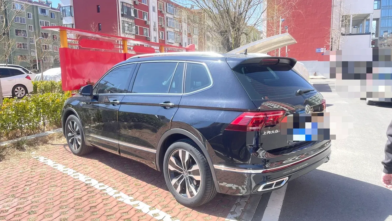 2024 Volkswagen Tiguan L 2.0T 186HP L4 7DCT,autocango,china used car exporter,china ev exporter,chinese used car exporter,chinese used ev exporter