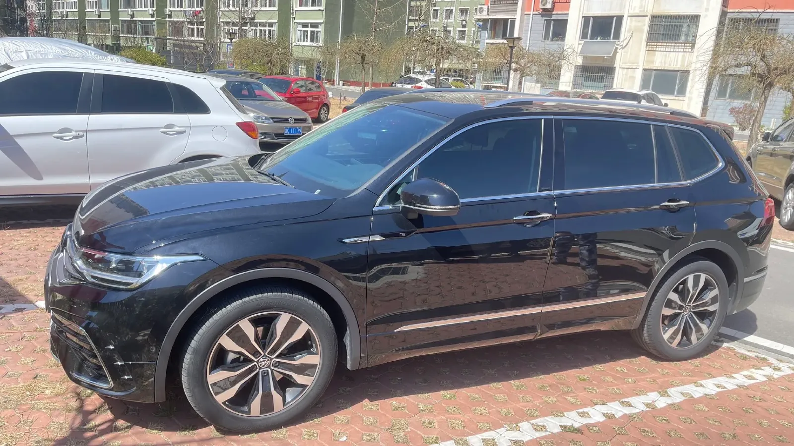2024 Volkswagen Tiguan L 2.0T 186HP L4 7DCT,autocango,china used car exporter,china ev exporter,chinese used car exporter,chinese used ev exporter