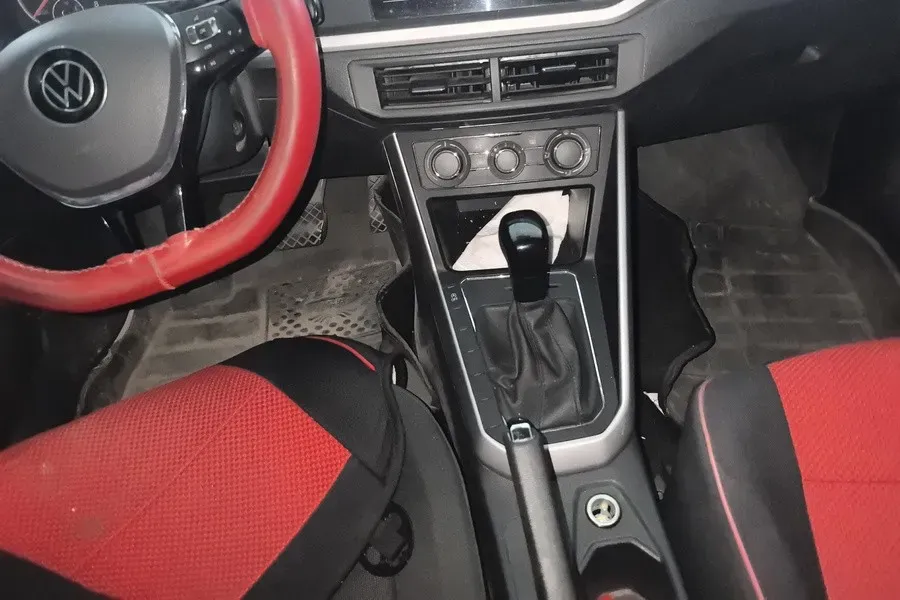 2022 Jetour X70 1.5T 156HP L4 6MT,autocango,china used car exporter,china ev exporter,chinese used car exporter,chinese used ev exporter