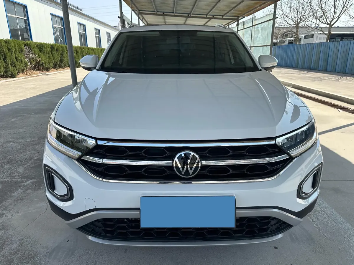 2024 Volkswagen T-Roc 1.4T 150HP L4 7DCT,autocango,china used car exporter,china ev exporter,chinese used car exporter,chinese used ev exporter