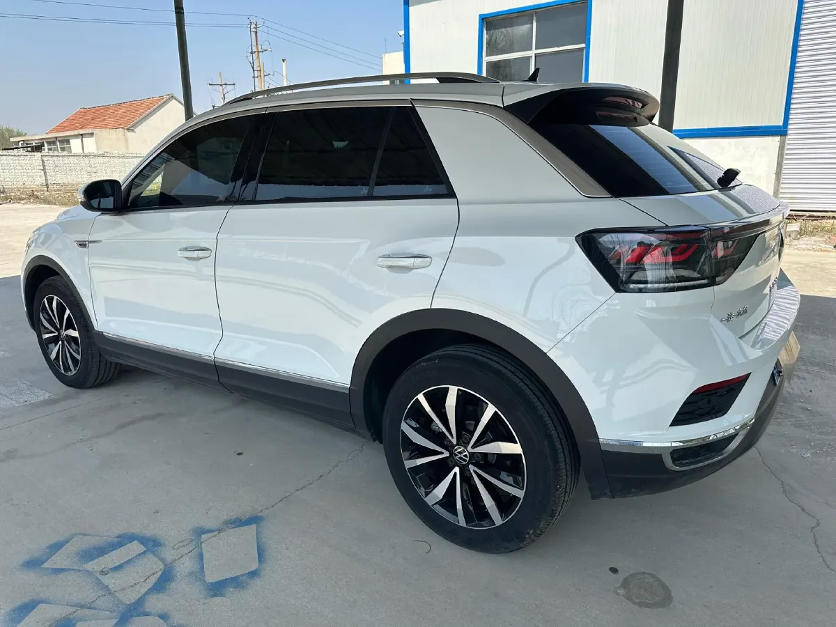 2024 Volkswagen T-Roc 1.4T 150HP L4 7DCT,autocango,china used car exporter,china ev exporter,chinese used car exporter,chinese used ev exporter