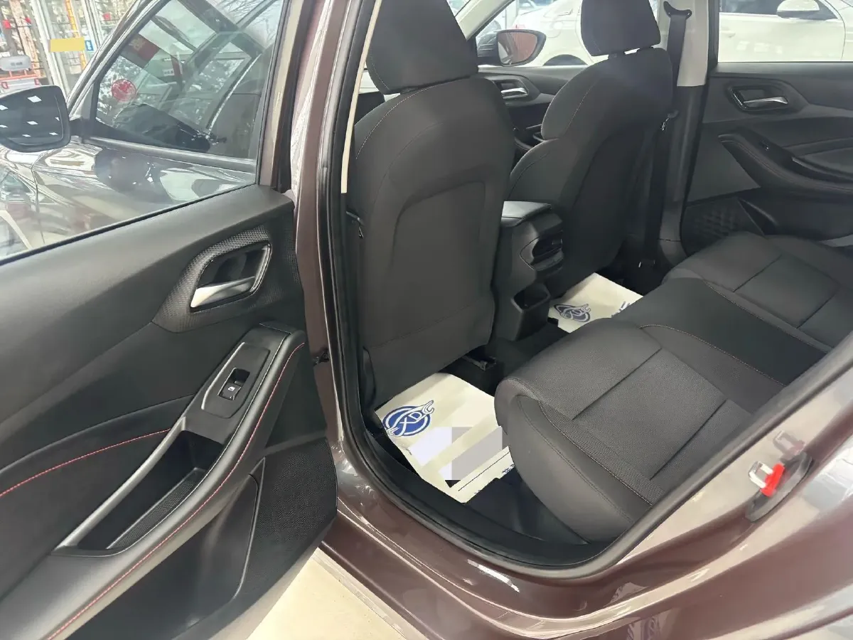 2023 MG 5 1.5L 129HP L4 5MT,autocango,china used car exporter,china ev exporter,chinese used car exporter,chinese used ev exporter