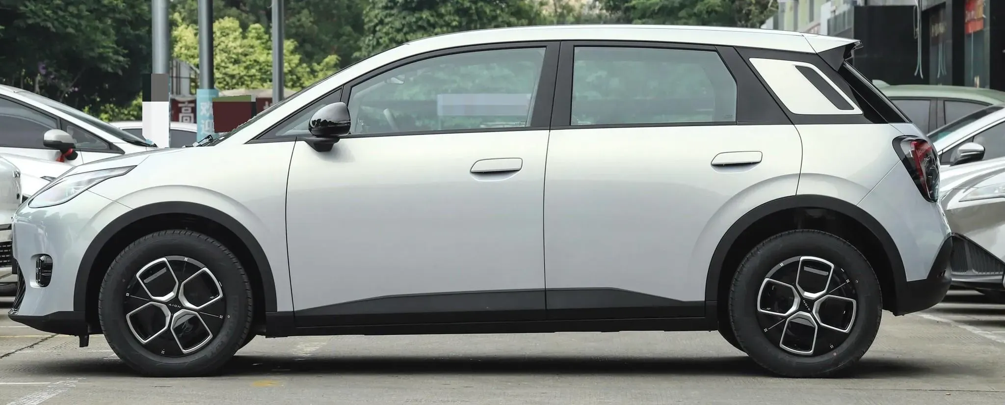 2025 Aion AION UT BEV,autocango,china used car exporter,china ev exporter,chinese used car exporter,chinese used ev exporter