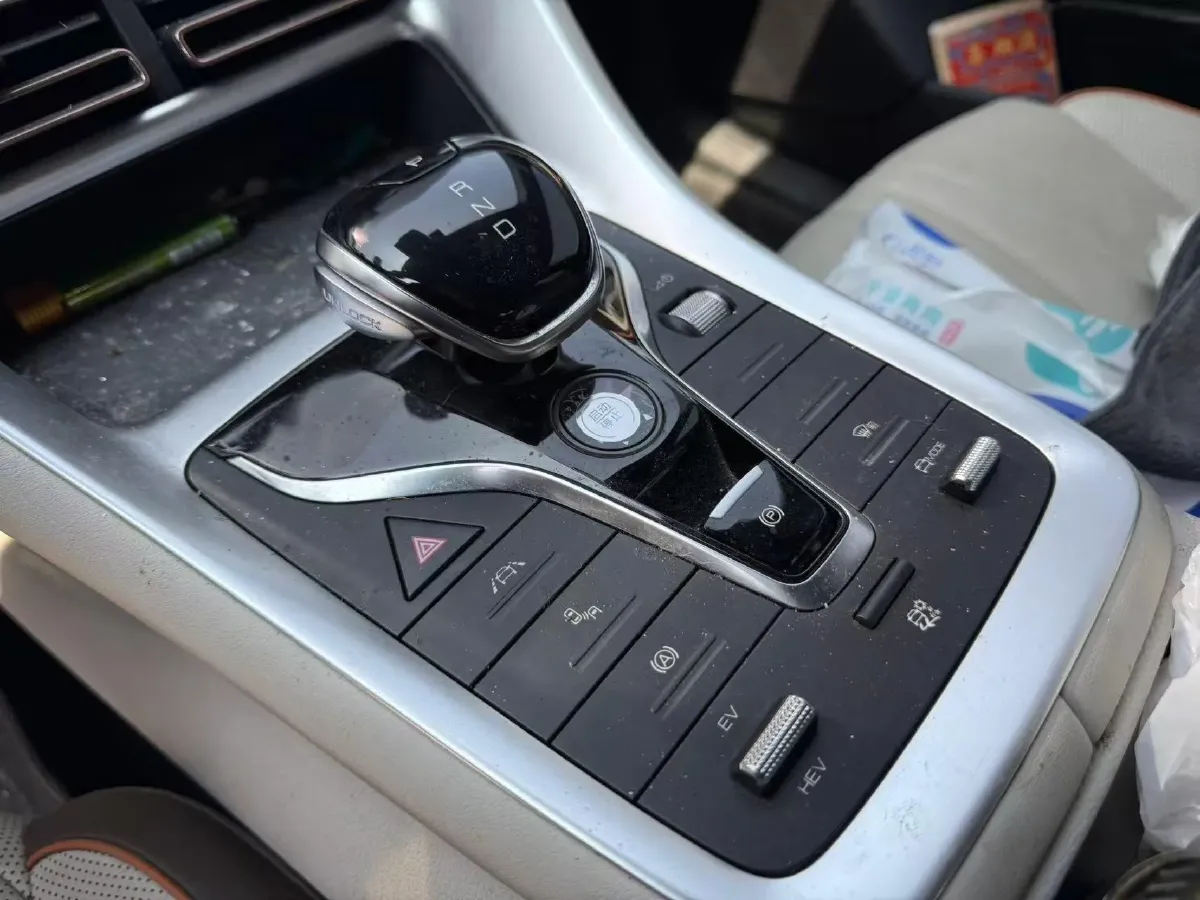 2022 Geely JiaJi 1.5T 177HP L3 7DCT PHEV 15.5KWH,autocango,china used car exporter,china ev exporter,chinese used car exporter,chinese used ev exporter