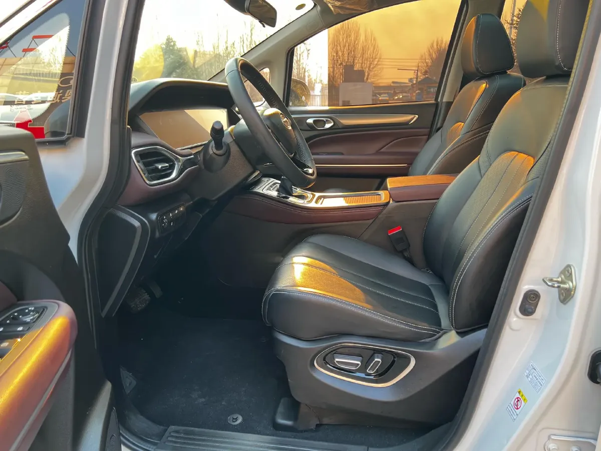 2021 GAC Trumpchi M6 1.5T 169HP L4 6AT,autocango,china used car exporter,china ev exporter,chinese used car exporter,chinese used ev exporter