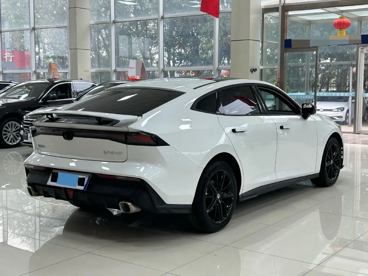 2025 ChangAn UNI-V 1.5T 192HP L4 7DCT,autocango,china used car exporter,china ev exporter,chinese used car exporter,chinese used ev exporter