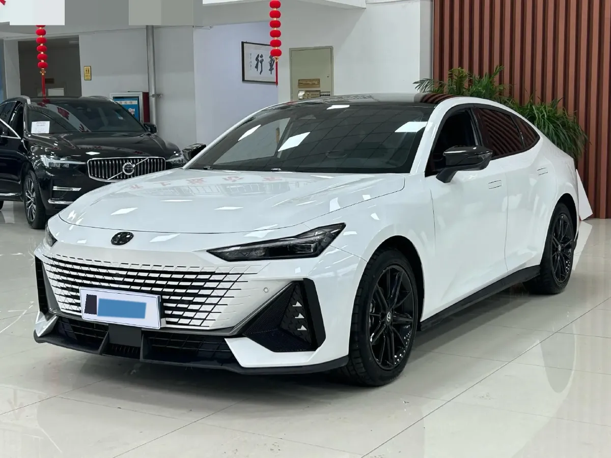 2025 ChangAn UNI-V 1.5T 192HP L4 7DCT,autocango,china used car exporter,china ev exporter,chinese used car exporter,chinese used ev exporter