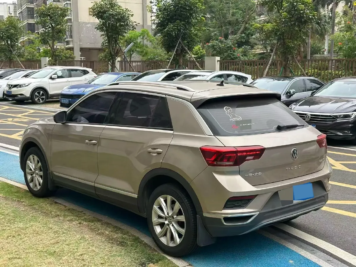 2020 Volkswagen T-Roc 1.4T 150HP L4 7DCT,autocango,china used car exporter,china ev exporter,chinese used car exporter,chinese used ev exporter