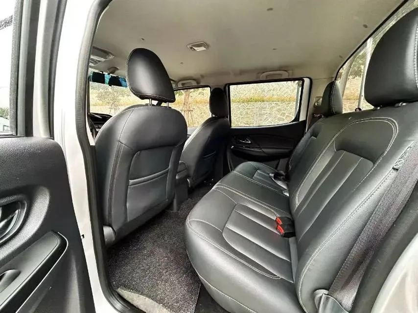 2021 Dongfeng RuiQi 2.4T 165HP L4 5MT,autocango,china used car exporter,china ev exporter,chinese used car exporter,chinese used ev exporter